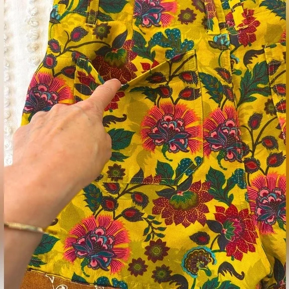 Sundance Sumi Shorts in Sun Floral - Picture 4 of 9